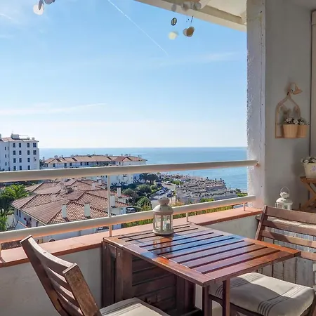 Seaside Cozy By Hello Homes