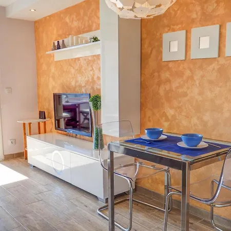 Apartment Seaside Cozy By Hello Homes Sitges
