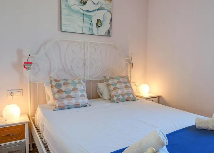 Seaside Cozy By Hello Homes Апартаменты